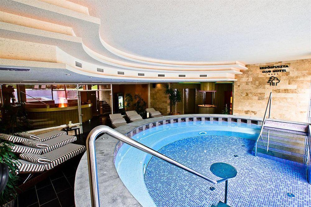 Erdospuszta Club Hotel Fenyves Debrecen Extérieur photo