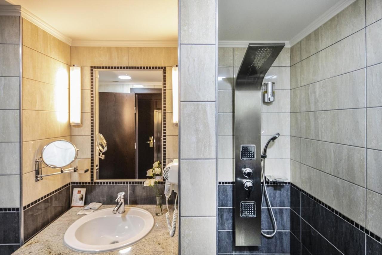 Erdospuszta Club Hotel Fenyves Debrecen Extérieur photo