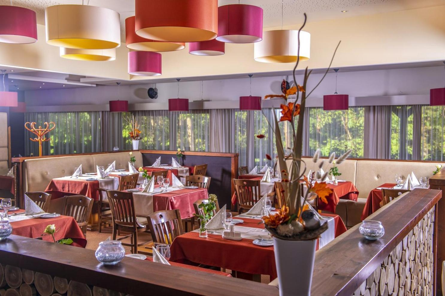 Erdospuszta Club Hotel Fenyves Debrecen Extérieur photo